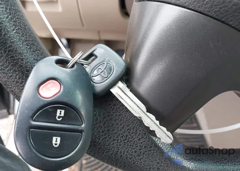 2008 Toyota Highlander z USA, uszkodzony, nr VIN JTEDS41AX82012999